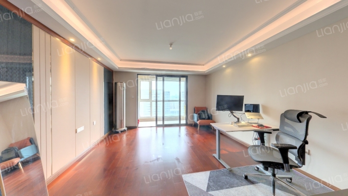 万科都荟南苑C区二手房实景图