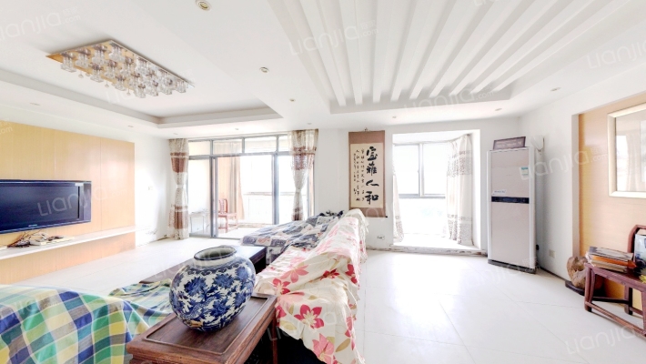 日兴花园二手房实景图