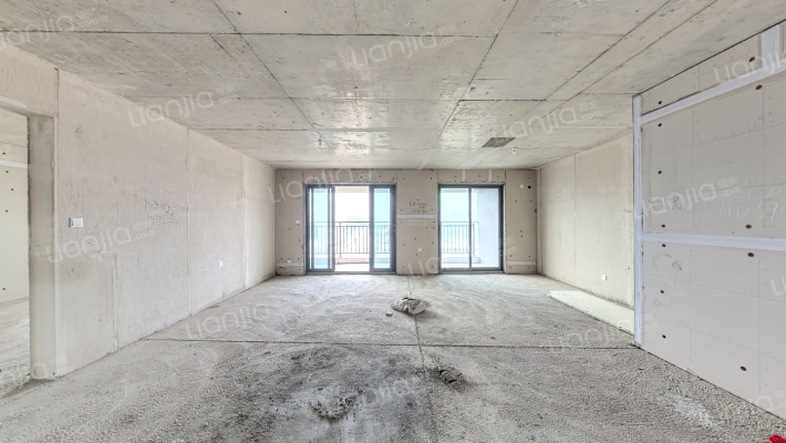 保利金香槟二手房实景图