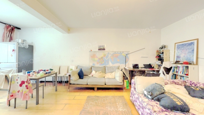 交警宿舍二手房实景图