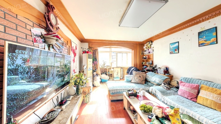 新月里二手房实景图