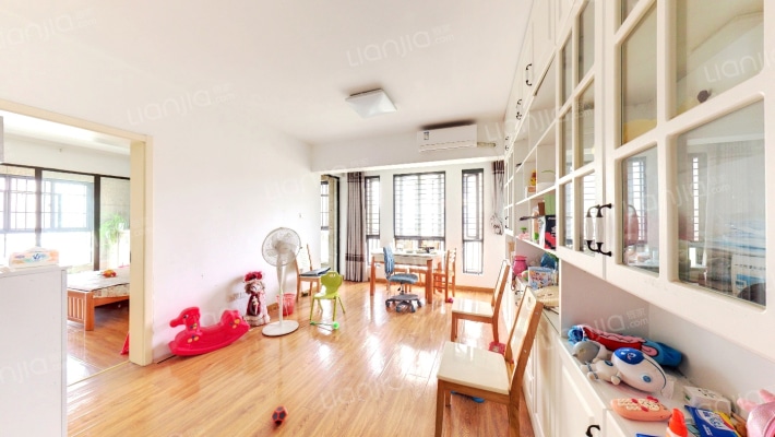 绿城玉兰公寓二手房实景图