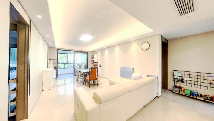 仁恒江湾时代二手房实景图