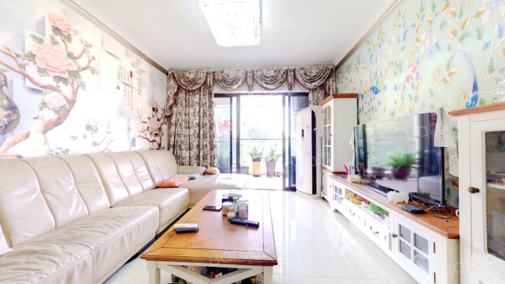 岭汇名轩二手房实景图