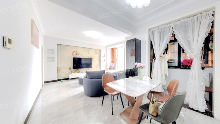 置信逸都B区二手房实景图