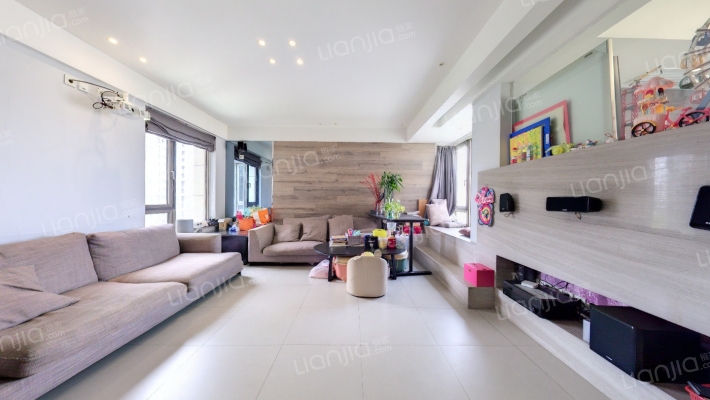 龙湖蔚澜香醍二手房实景图