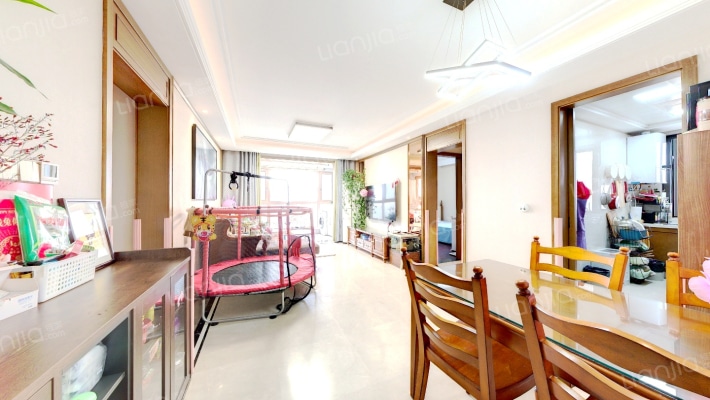 中海玄武公馆A区二手房实景图