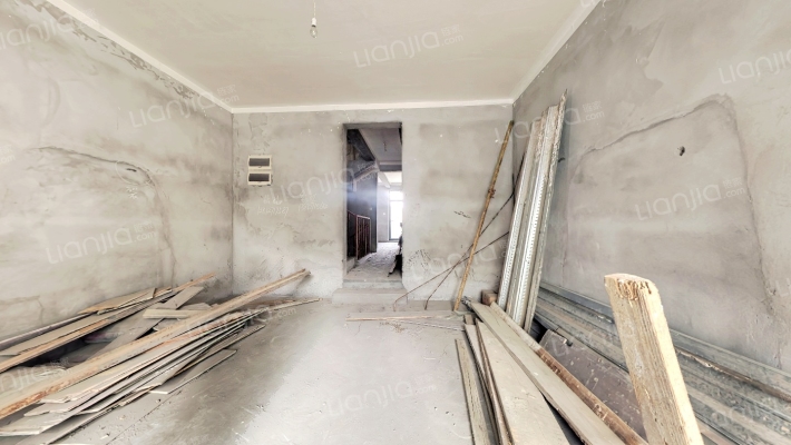 维纳恩湖二手房实景图