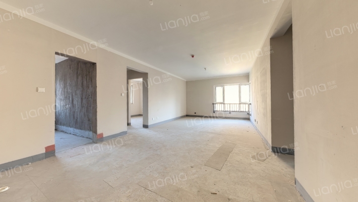 空港澜庭B区二手房实景图