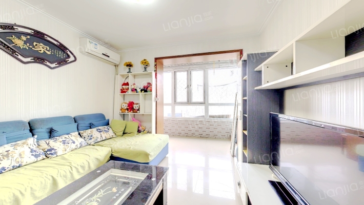 彩俸北区二手房实景图