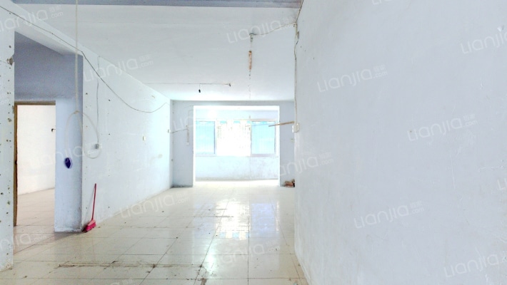 抚琴西北街28号二手房实景图