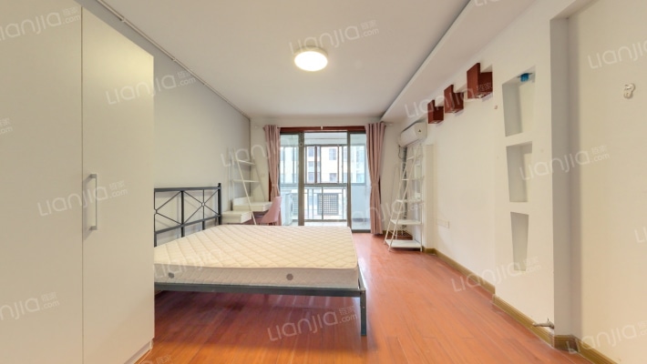 世博家园十一街坊二手房实景图