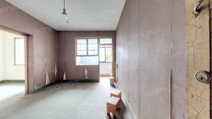 延安中路83号二手房实景图