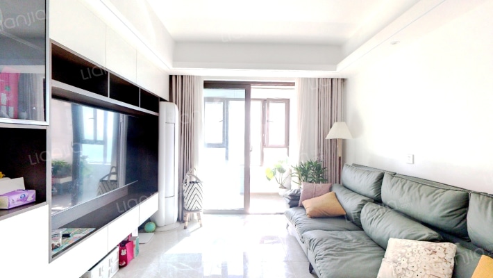 中南樾府二手房实景图