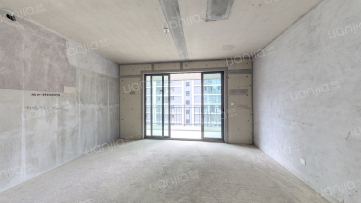 轨道中建麓江府二手房实景图