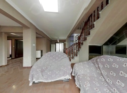 整租·鼎鑫摩卡小镇 6室1厅 复式 南_鼎鑫摩卡小镇租房