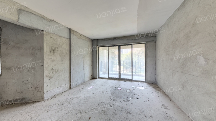 欧雅右岸春天二手房实景图