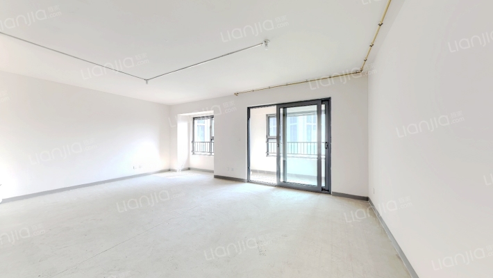 绿地紫金中心二手房实景图