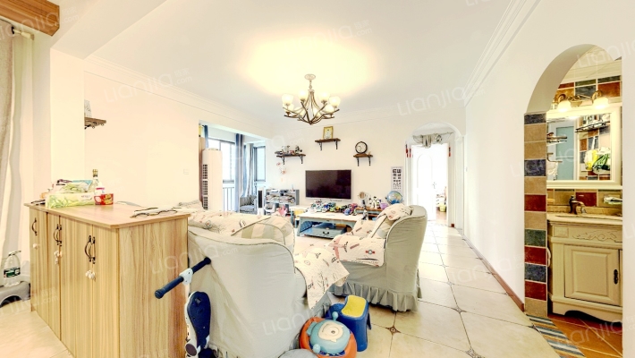 傲城二手房实景图