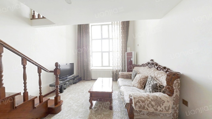 悦山国际三期二手房实景图