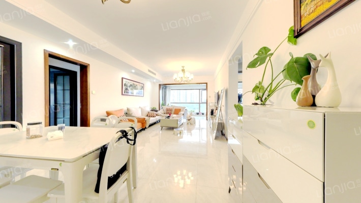 中洲中央公园蓝湖郡二手房实景图