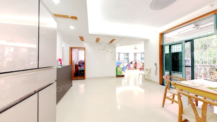 熊猫国际二期二手房实景图