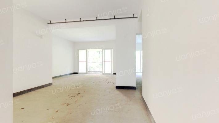 龙湖江与城二期纯小镇二手房实景图