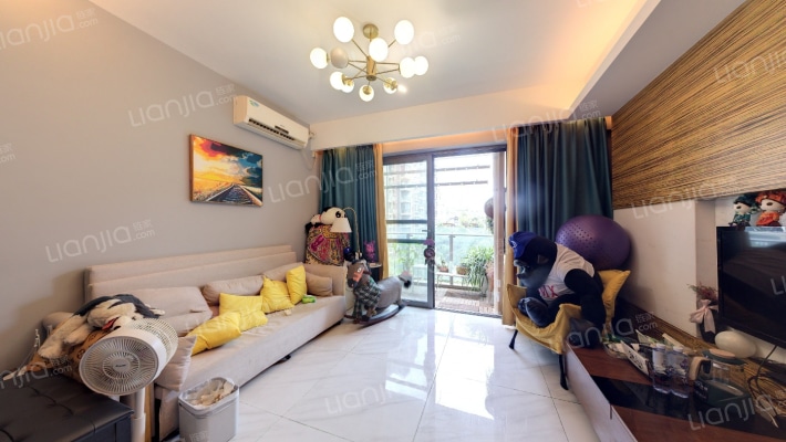 鹭岛国际四期二手房实景图