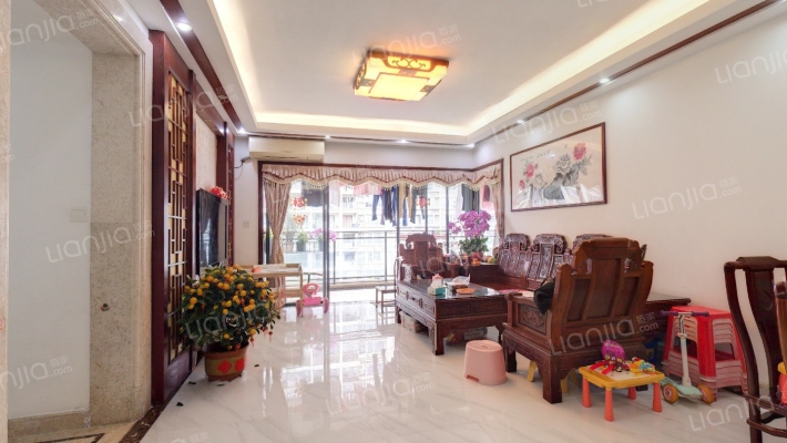 白云高尔夫花园荷塘月色二手房实景图