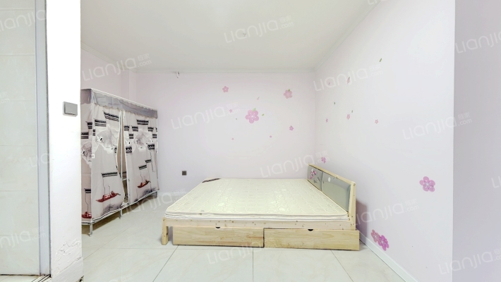 中央公园创客广场二手房实景图