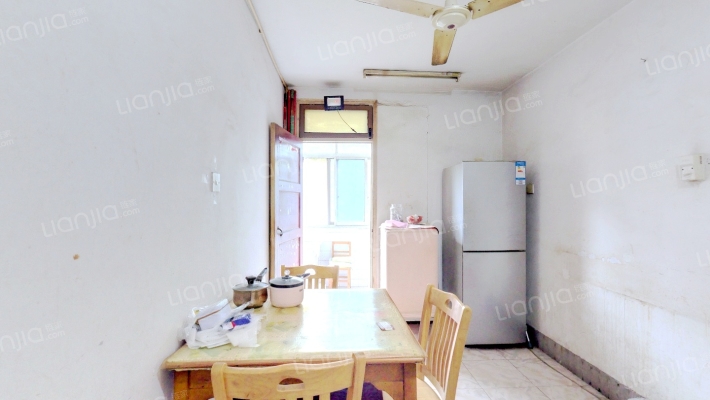 合化南区二手房实景图