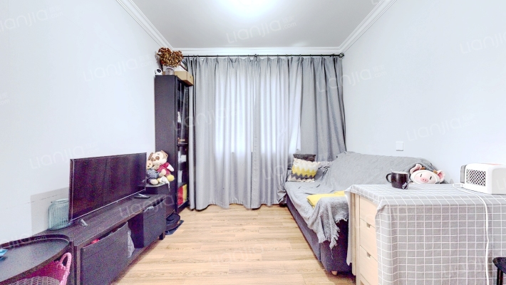 南五泾浜18号二手房实景图