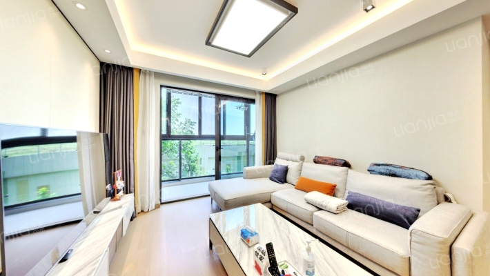 万科天空之城二期云之谷二手房实景图