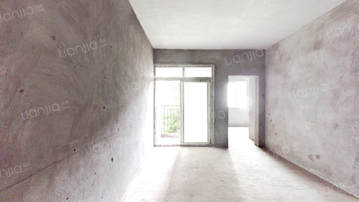 巴国锦苑二手房实景图