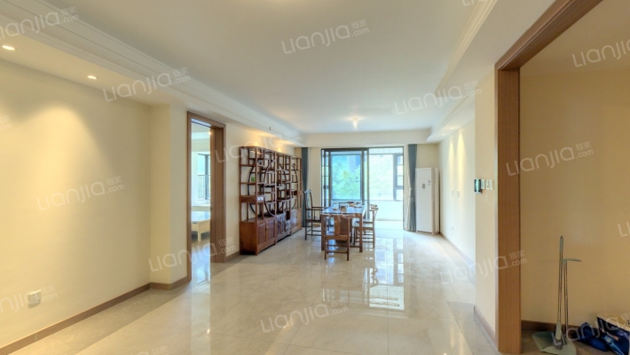 亚新美好艺境二手房实景图