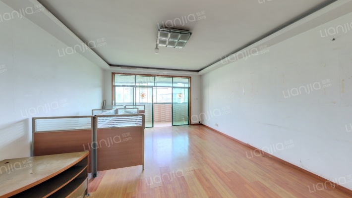 银色星座二手房实景图