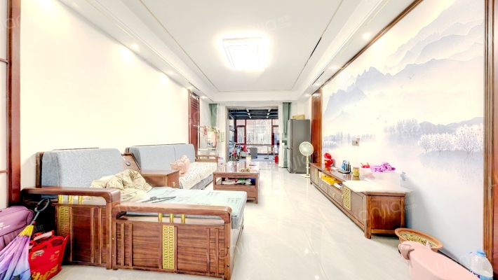 白金汉府二手房实景图