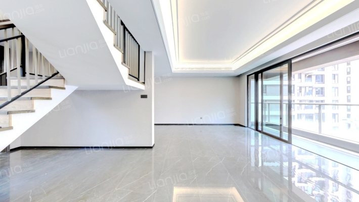 建发央玺二手房实景图