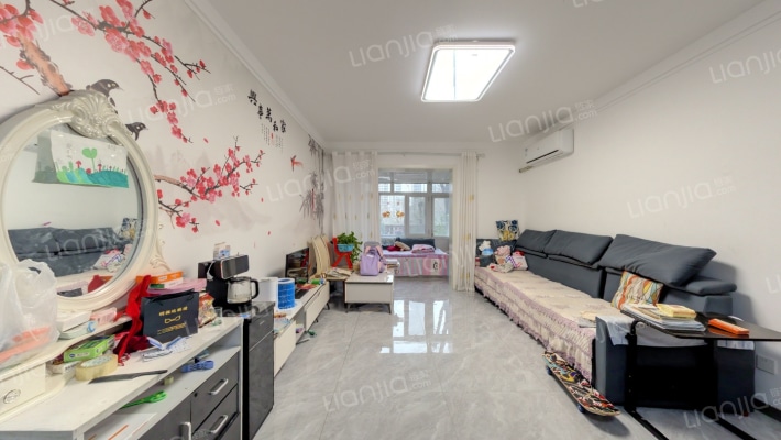 四季风情（贻港新城）二手房实景图