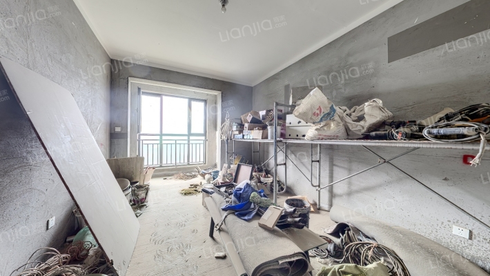 新田城湖光里二手房实景图