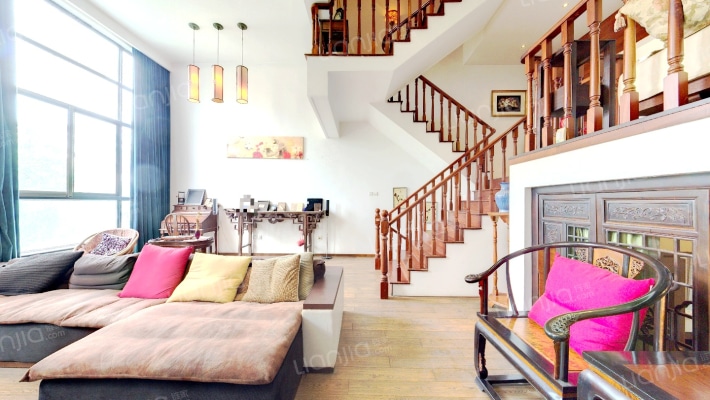 水蓝郡二手房实景图