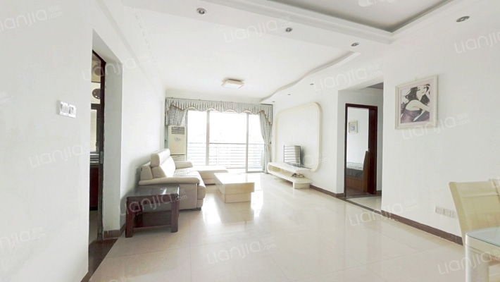 骏威锦东花园B区二手房实景图