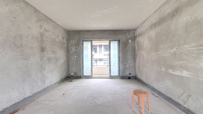 久桓中央美地二手房实景图