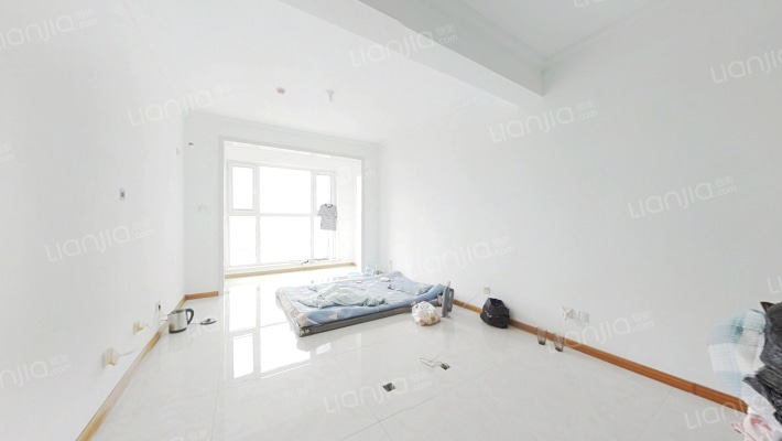 东方至尊二手房实景图