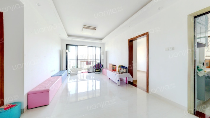 星河丹堤F区二手房实景图