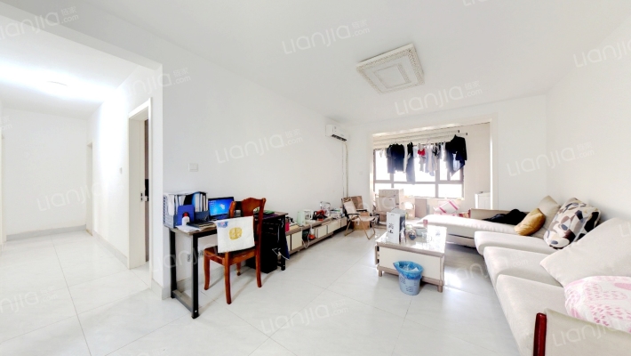 加州东部世界城枫丹名郡二手房实景图