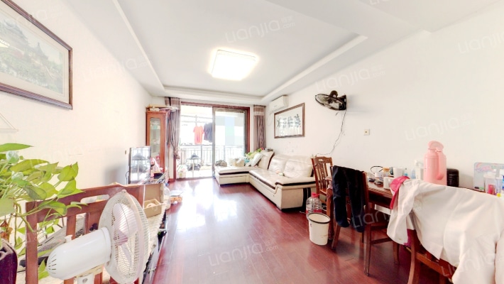 平江怡景花园二手房实景图