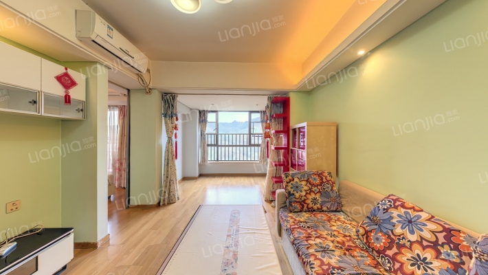 万科爱地住宅区二手房实景图