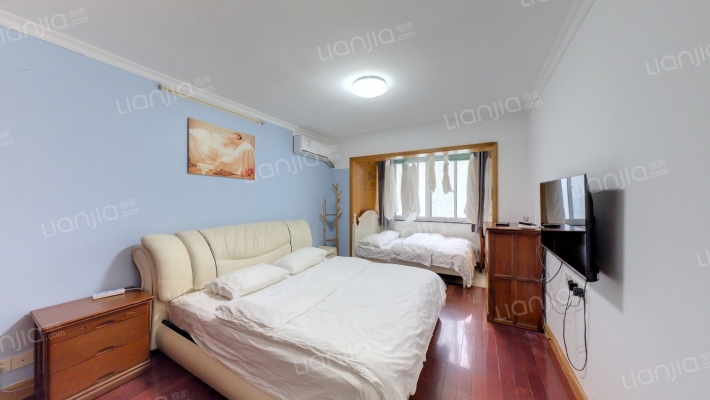 斜土路2200弄二手房实景图