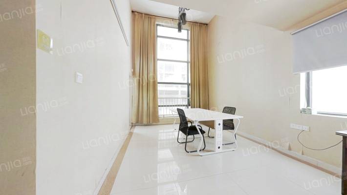 光耀财富公寓二手房实景图